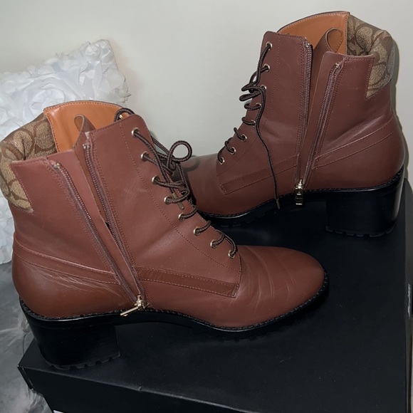 Coach walnut color boot - Picture 4 of 8